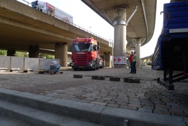 Observatorium - Serial artwork for Museum of Orphaned Sculpture - vrachtwagen met sculptuur